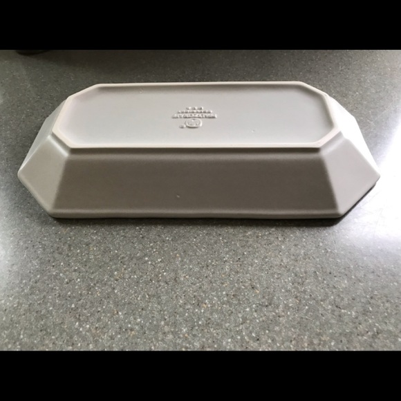 PFALTZGRAFF Yorktowne Bread Plate/Serving Platter.  Measures 12.25” X 6.75” - Picture 3 of 3